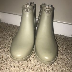 Tory Burch rain boots!